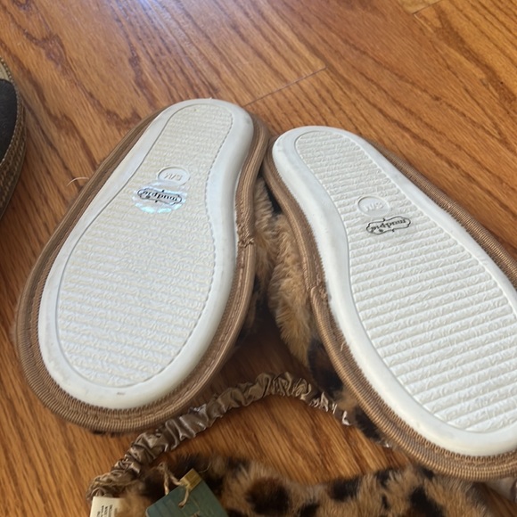 Mud pie brand new cheetah slippers and face mask set faux fur - Picture 4 of 4